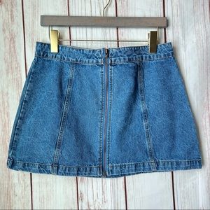 Forever 21 Women Mini Denim Skirt Zip in Front Size 30